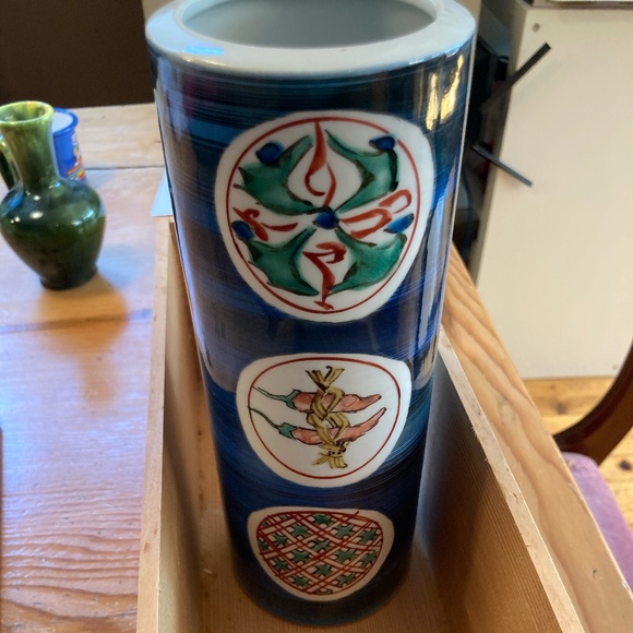 Retro Ceramic Japanese Vase - Picture 1 of 7